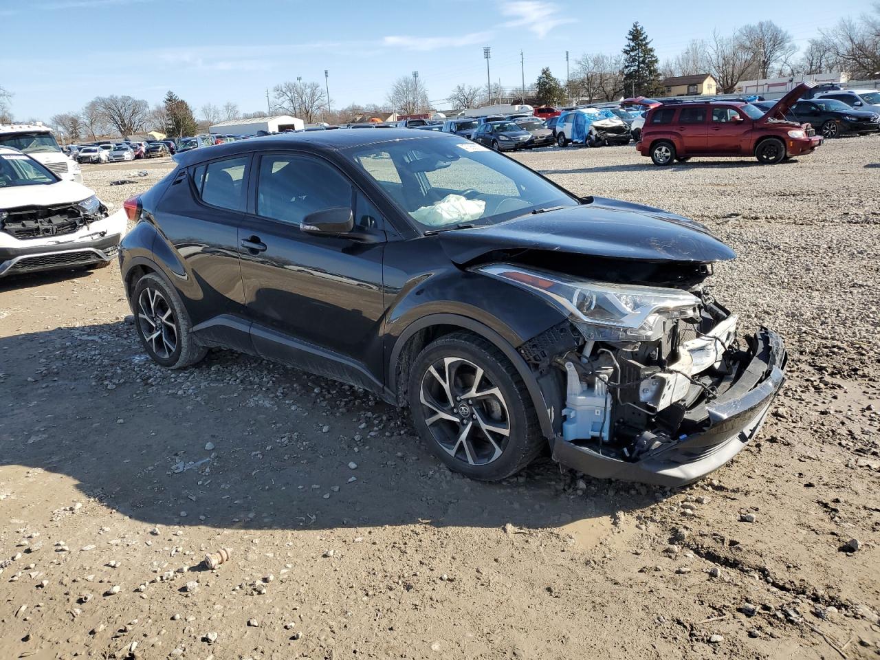 NMTKHMBX9JR018125 TOYOTA C-HR 2018