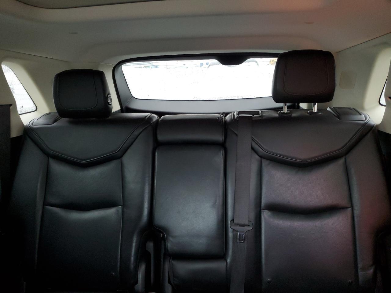 2017 Cadillac XT5 - Image 10