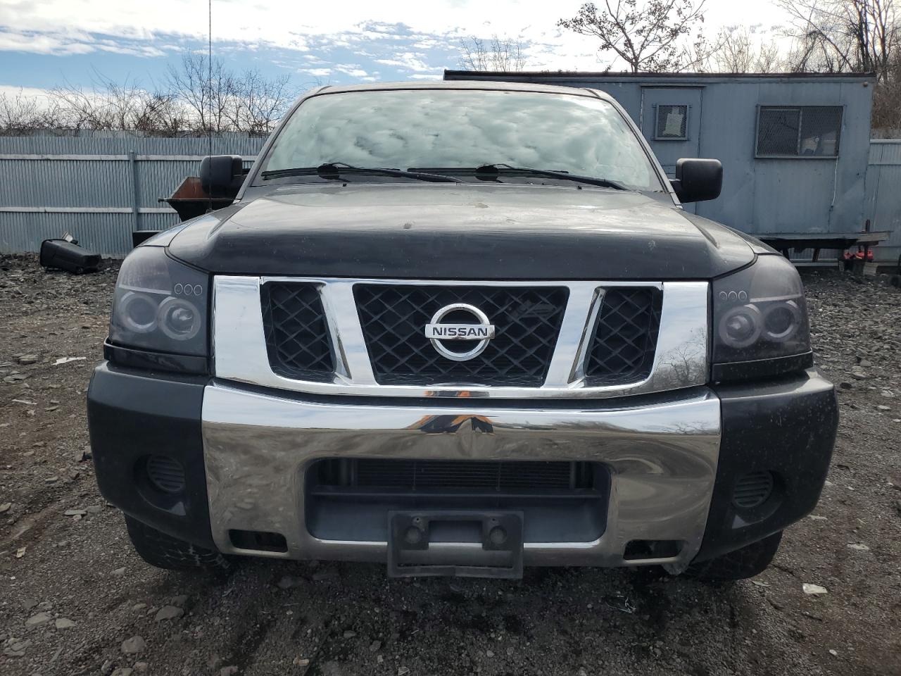 2012 Nissan Titan - Image 5