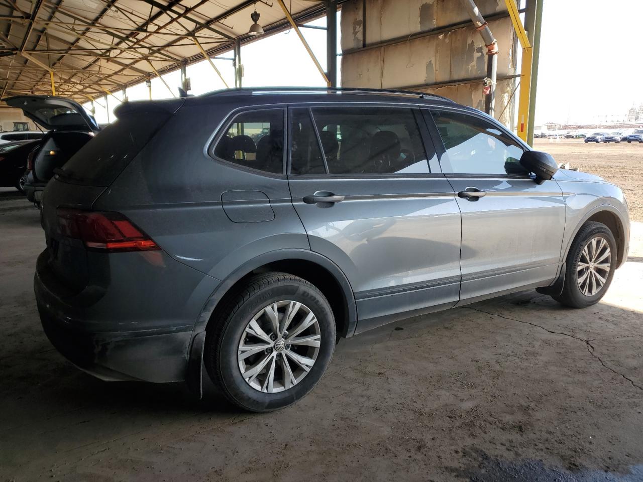 2020 Volkswagen Tiguan - Image 3