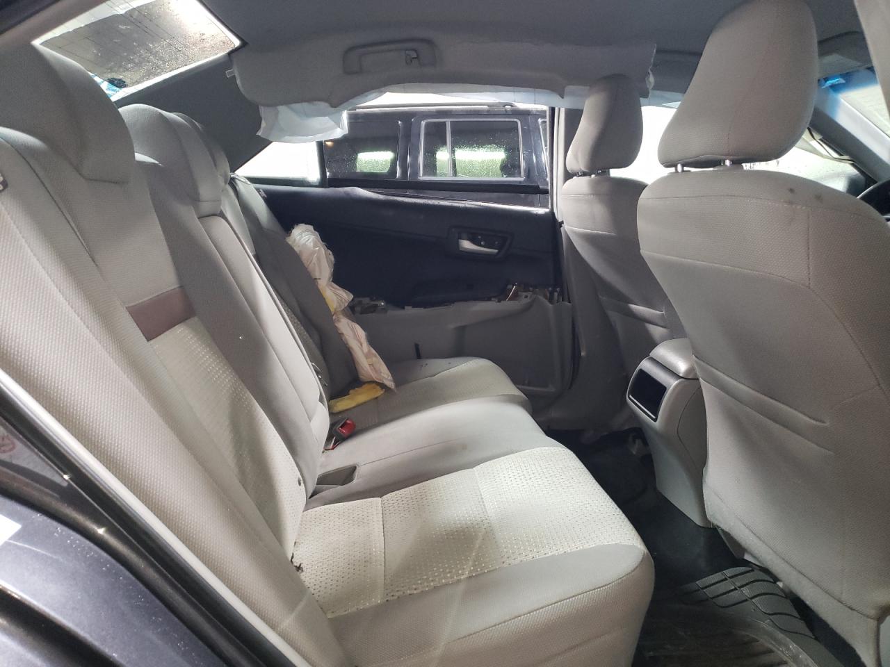 2013 Toyota Camry - Image 10