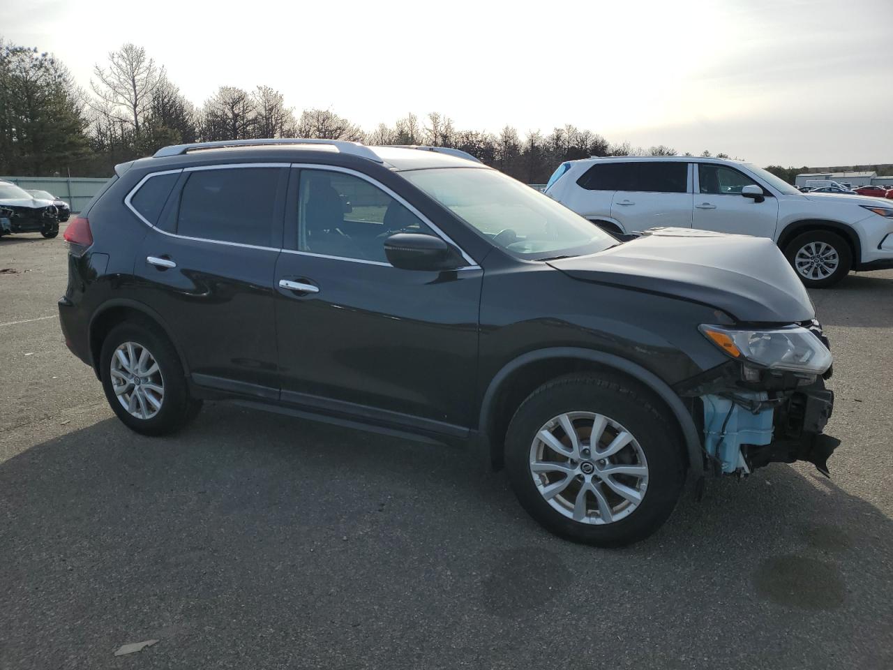 2018 Nissan Rogue - Image 4