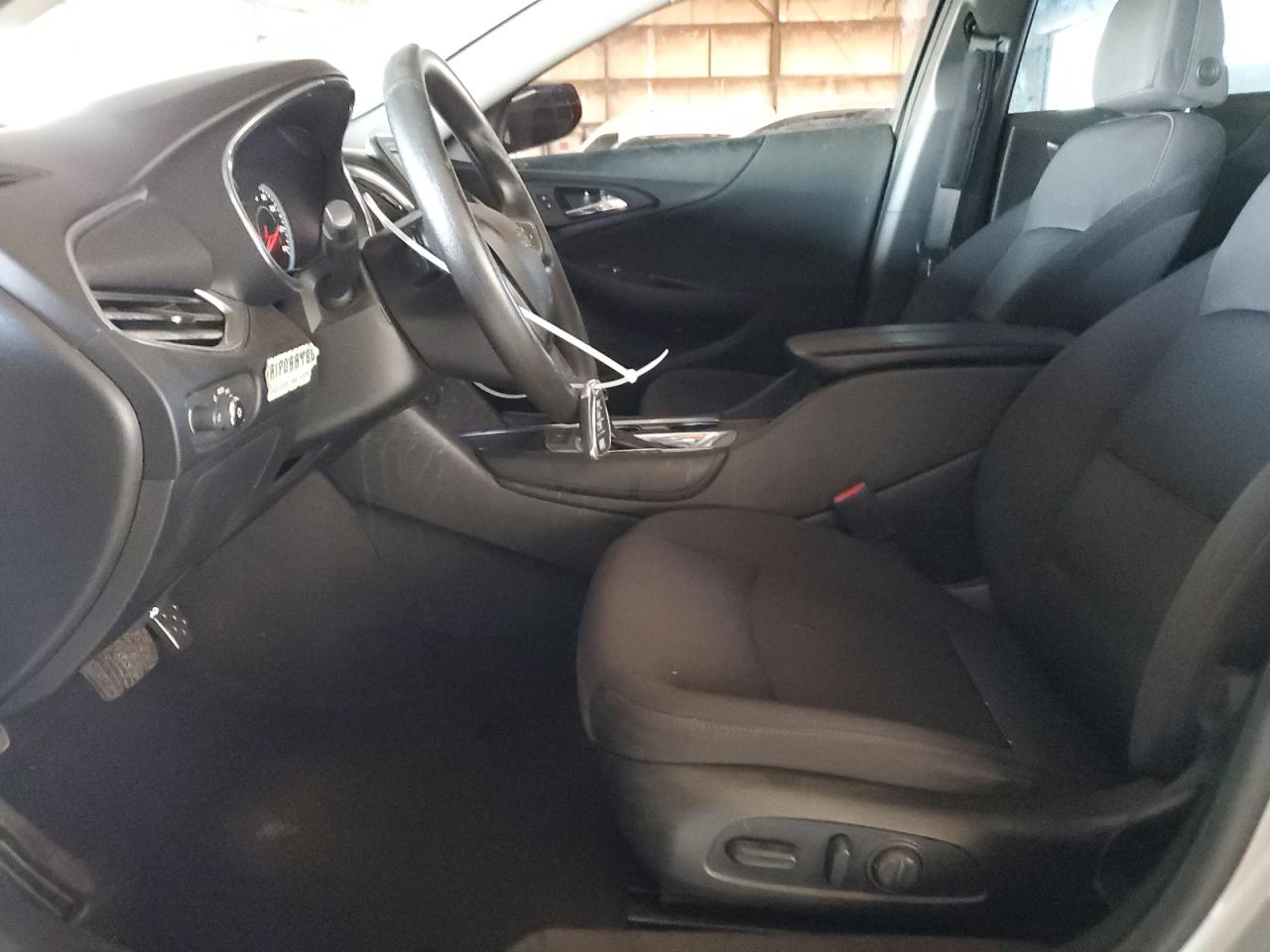 2017 Chevrolet Malibu - Image 7