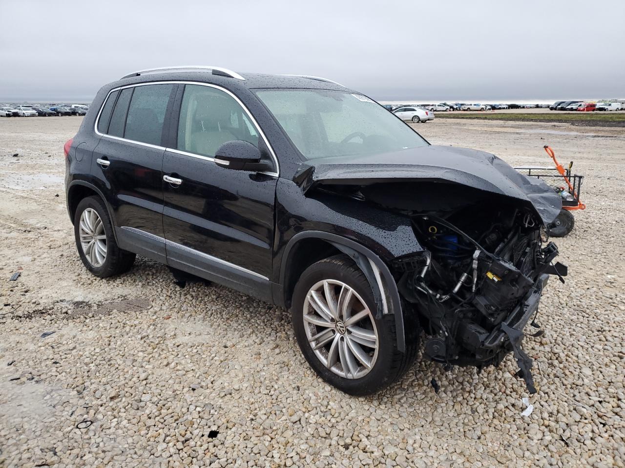 2016 Volkswagen Tiguan - Image 4