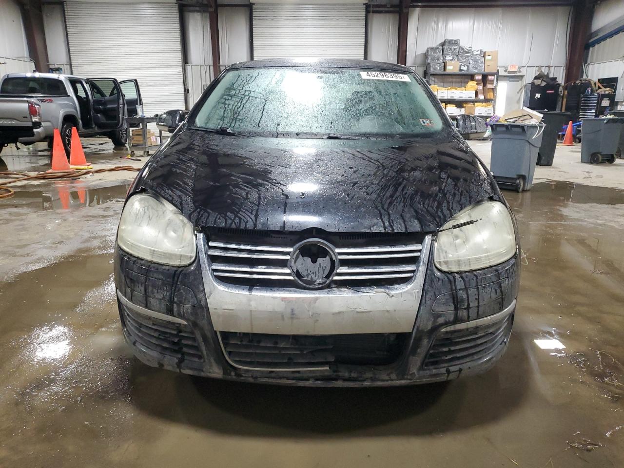 2009 Volkswagen Jetta - Image 5