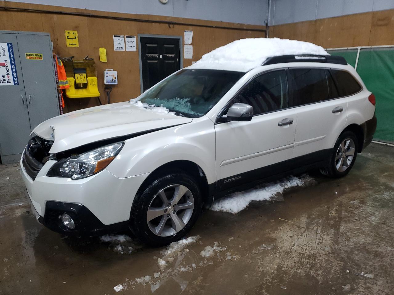 2013 Subaru Outback - Image 1
