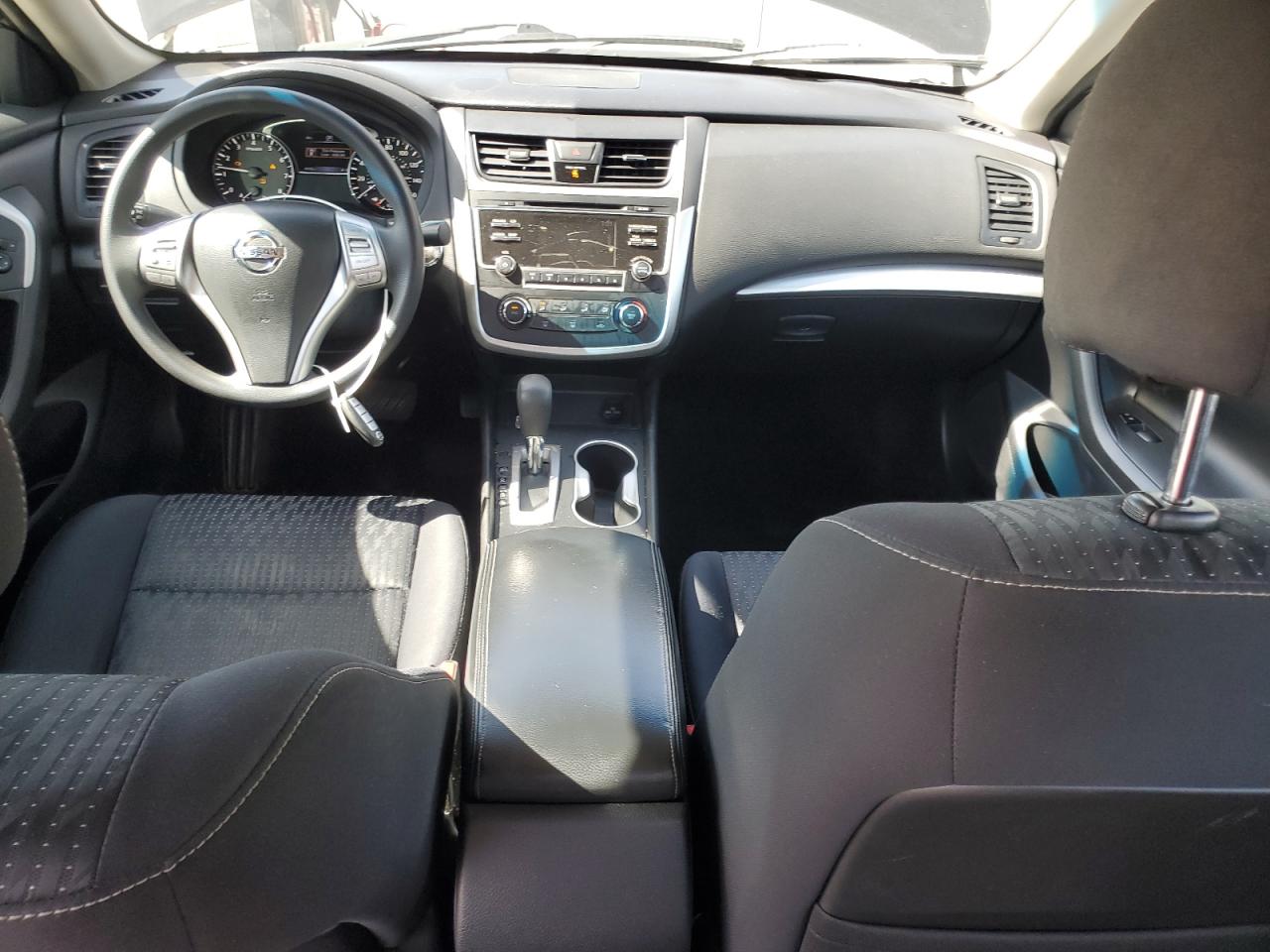 2017 Nissan Altima - Image 8