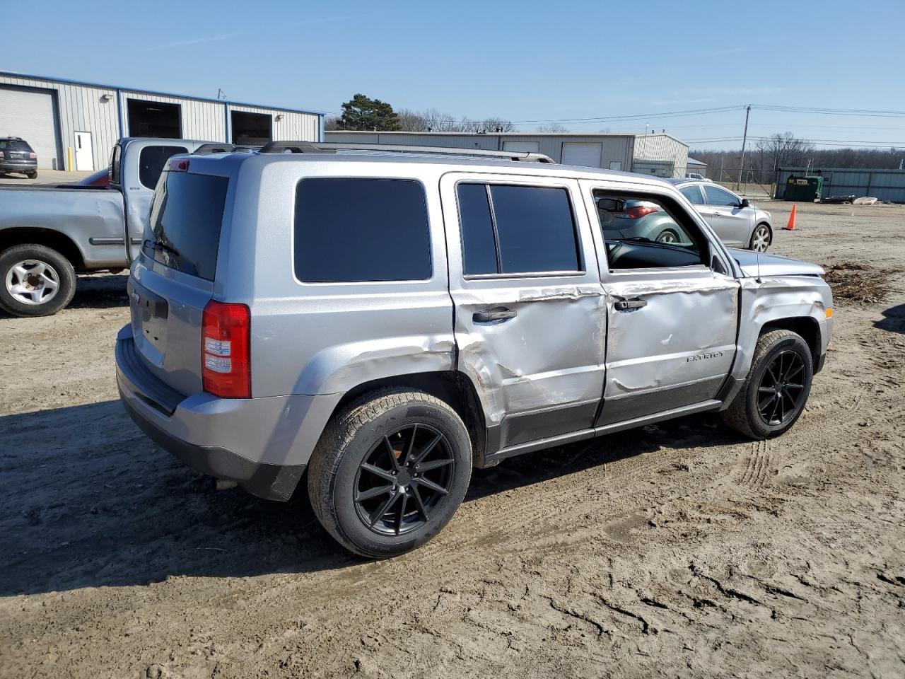2016 Jeep Liberty (Patriot) - Image 3