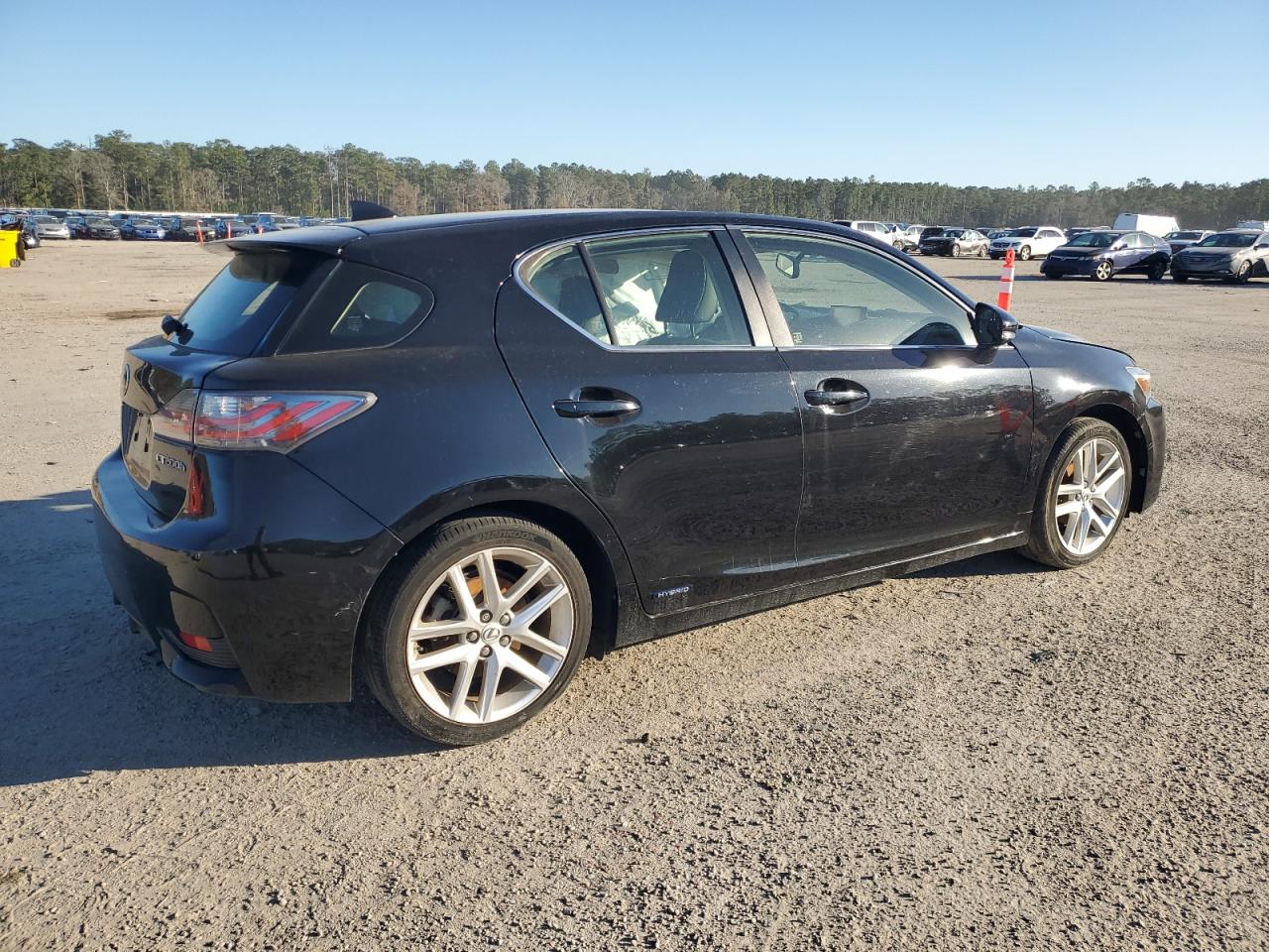 2015 Lexus CT - Image 3