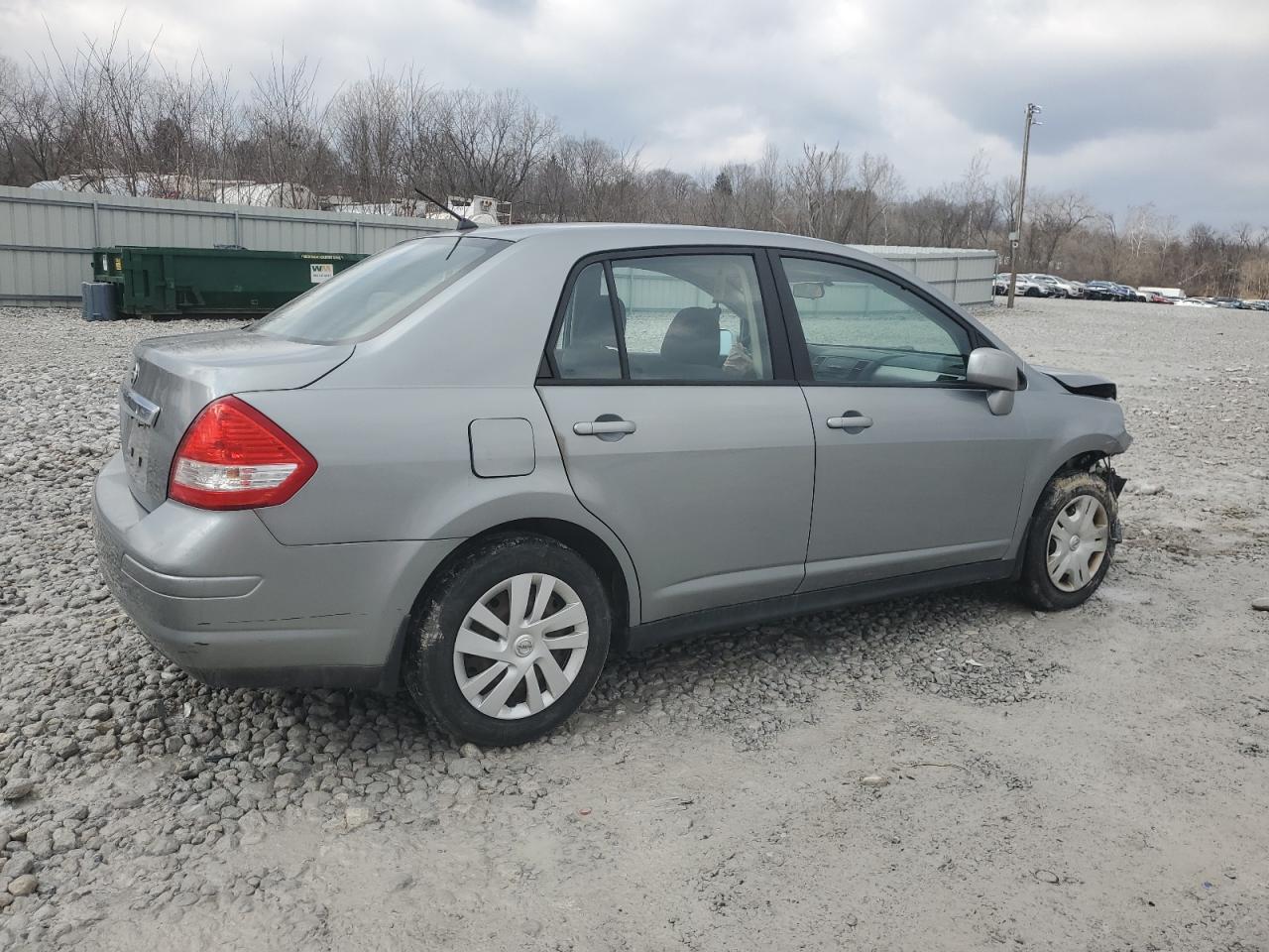 2010 Nissan Versa - Image 3