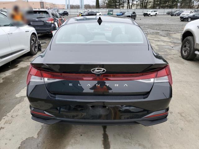 HYUNDAI ELANTRA 2022 Чорний