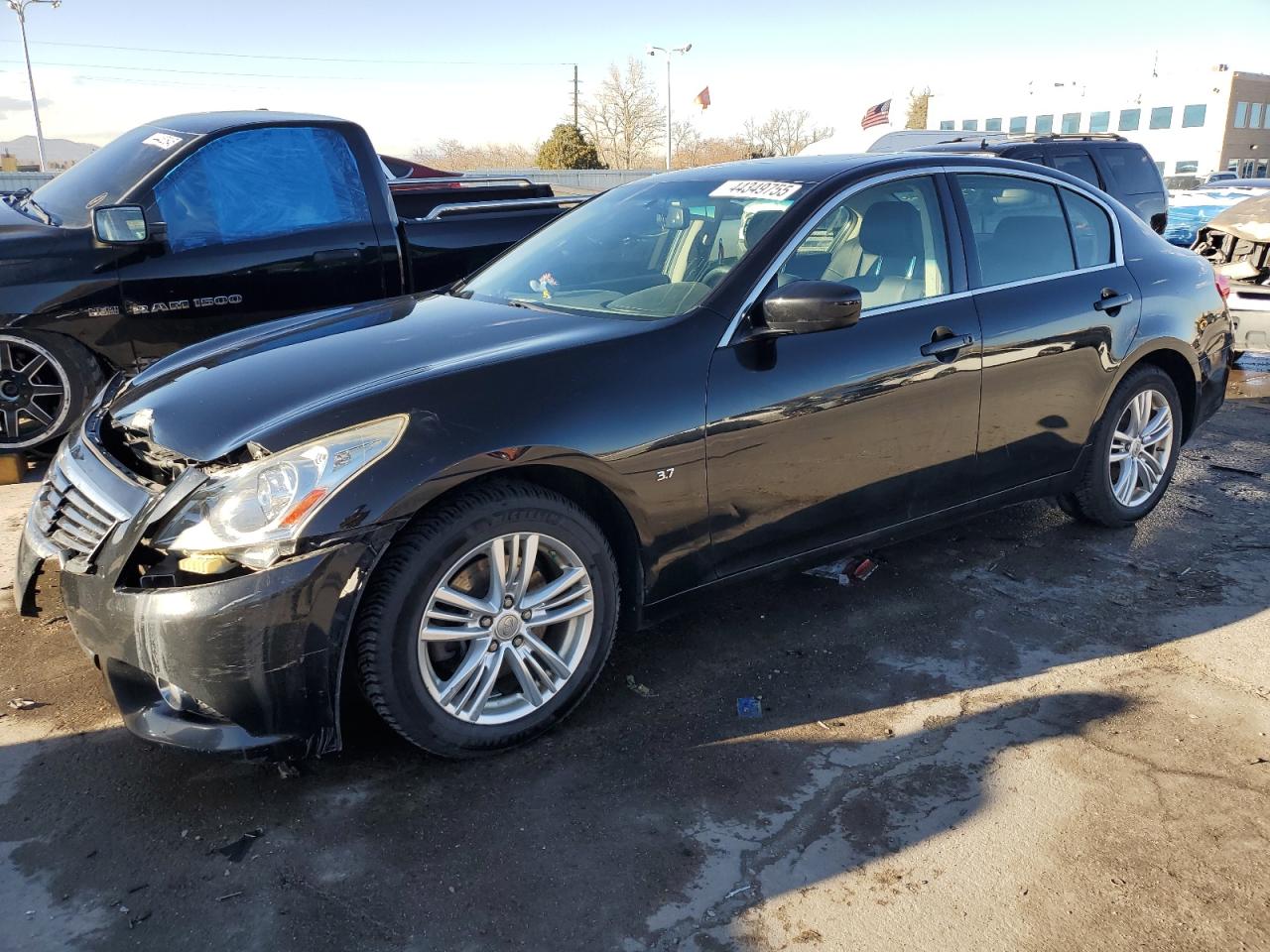 2015 Infiniti Q40 - Image 1