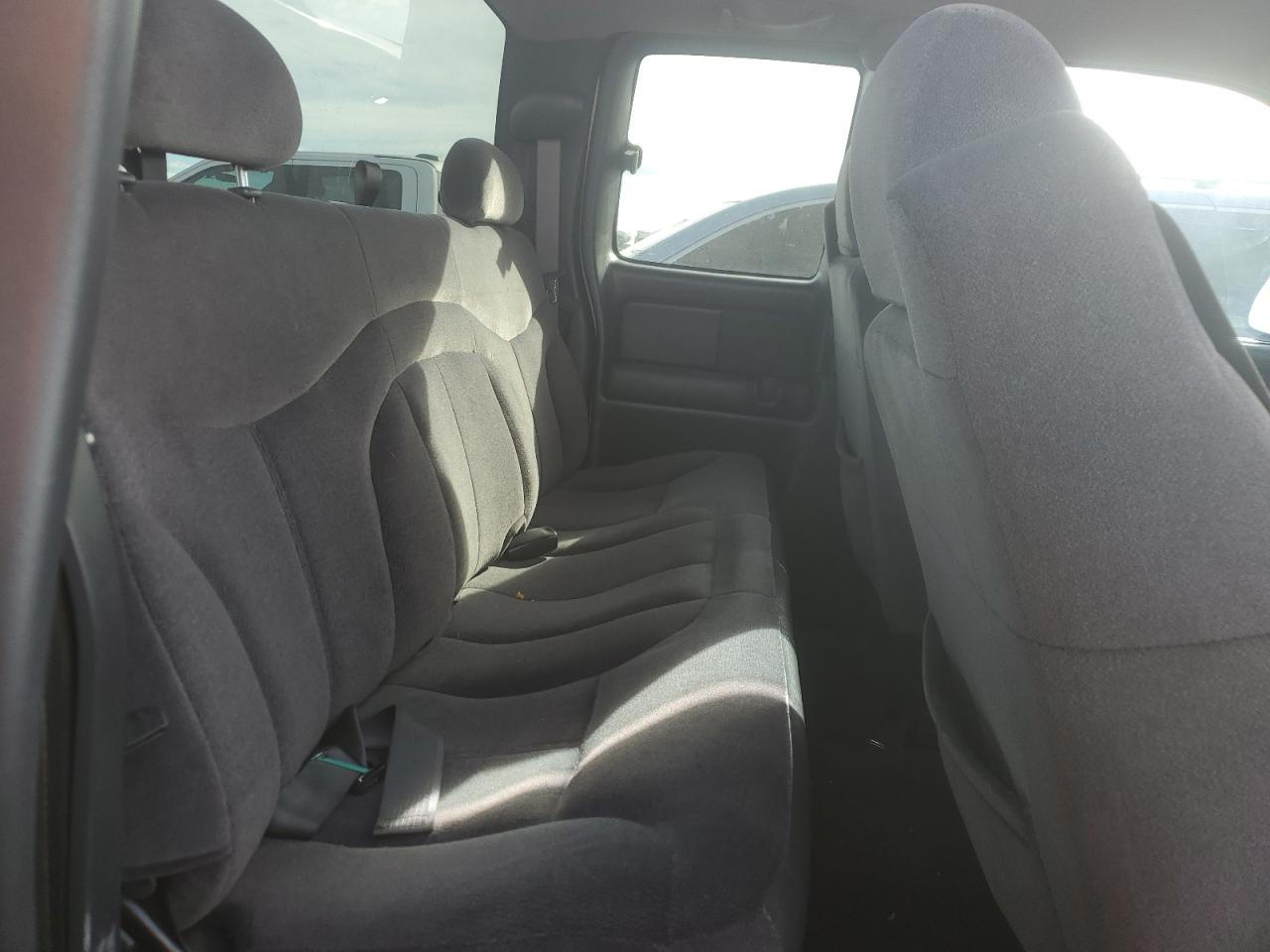 2002 GMC Sierra - Image 10