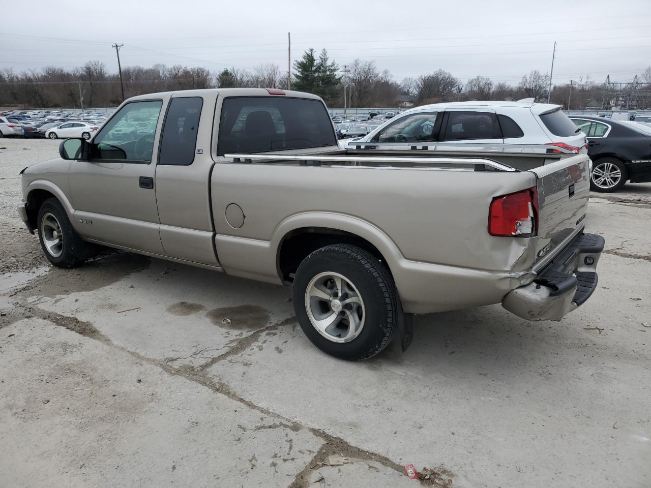 2002 Chevrolet S-10 Pickup - Image 2