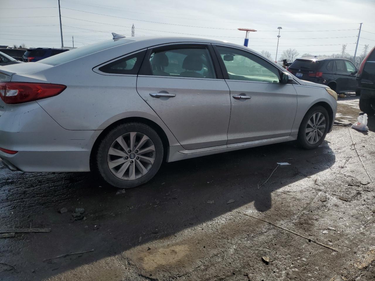 2015 Hyundai Sonata - Image 3