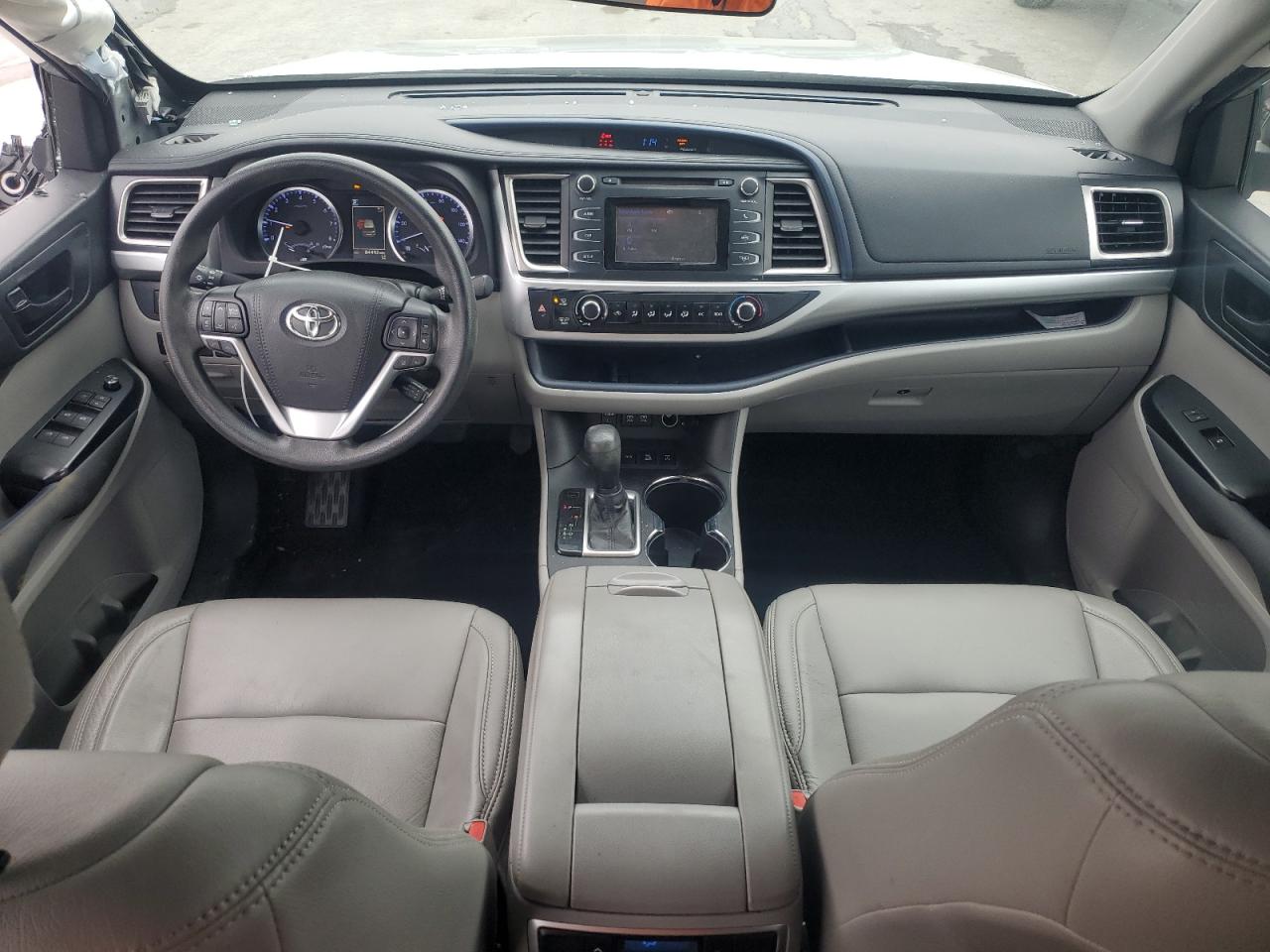 5TDBZRFH8JS854376 TOYOTA HIGHLANDER 2018