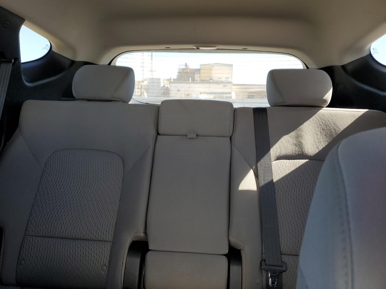 2017 Hyundai Santa Fe - Image 10