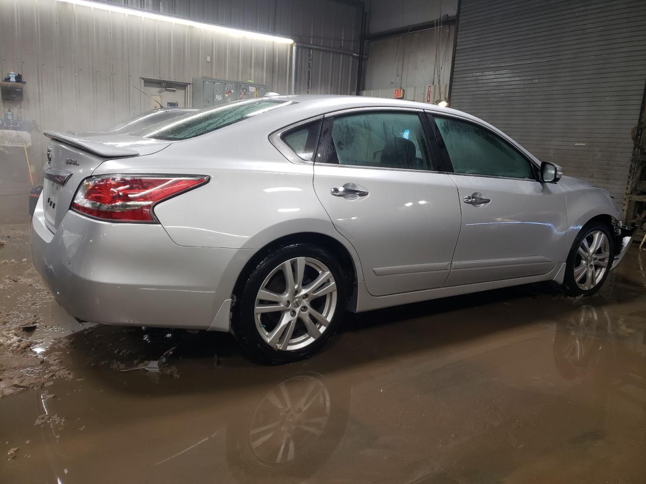 2015 Nissan Altima - Image 3