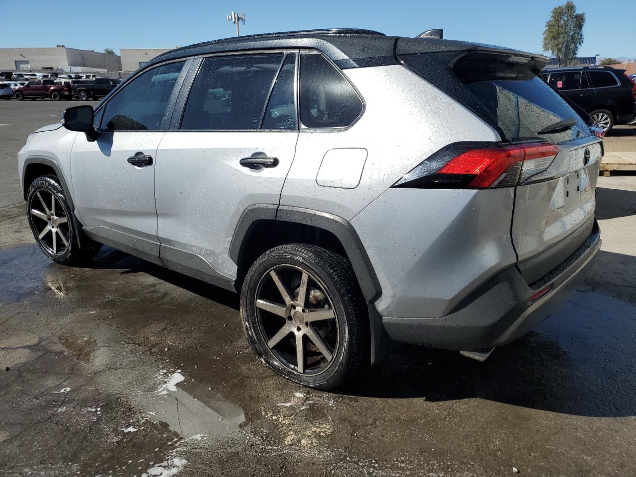 2019 Toyota RAV 4 - Image 2