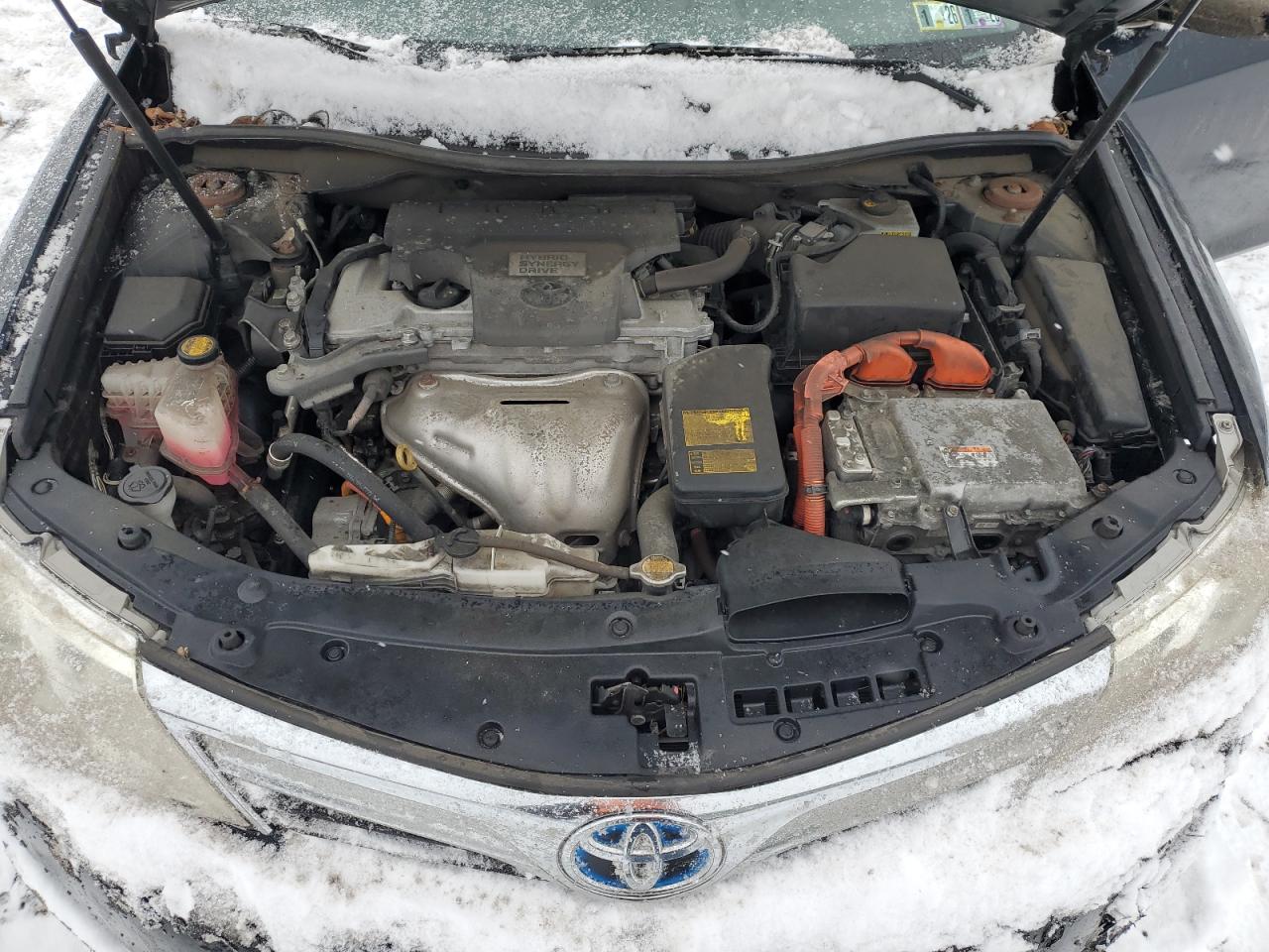 2014 Toyota Camry - Image 12