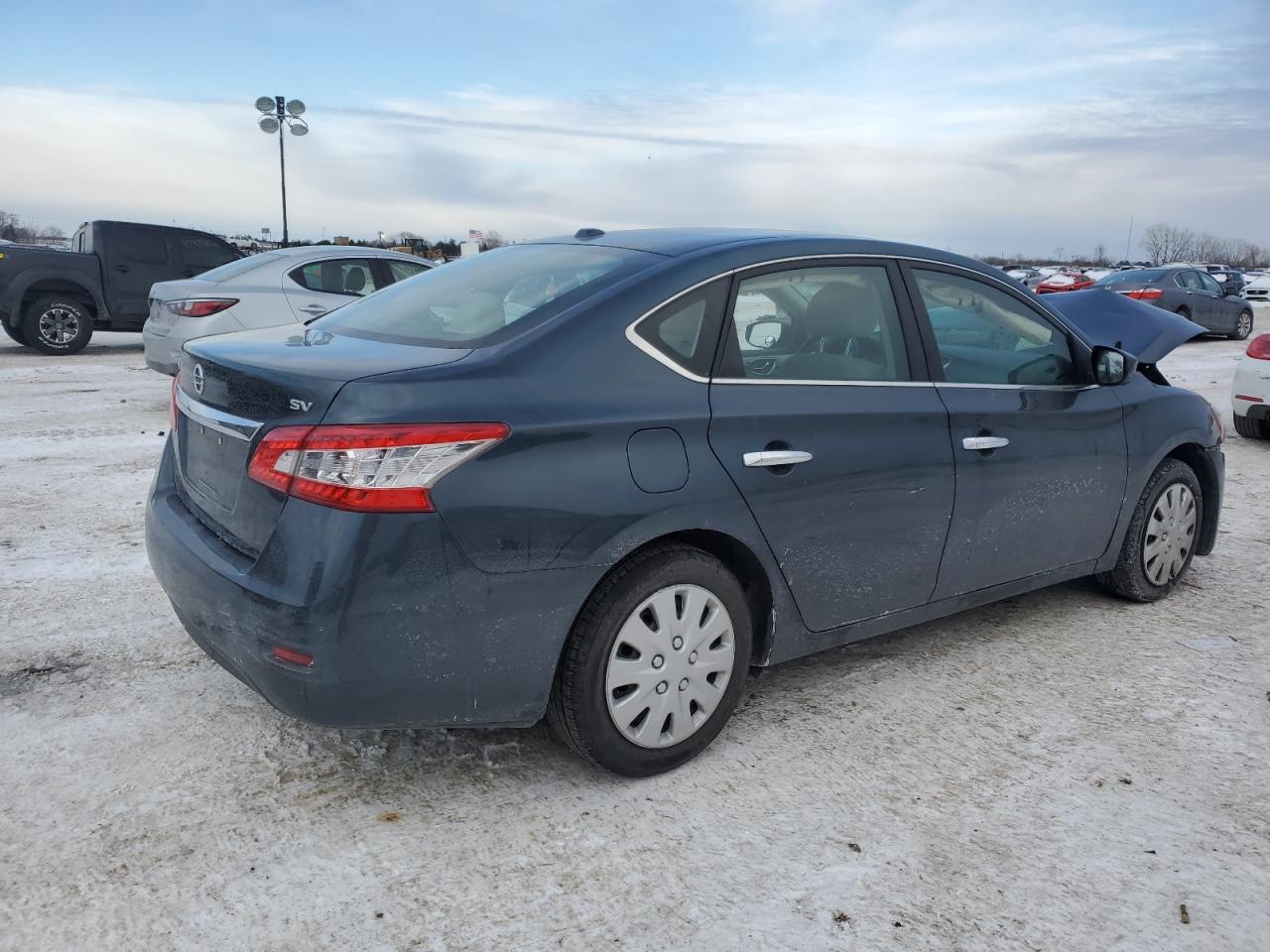 2015 Nissan Sentra - Image 3
