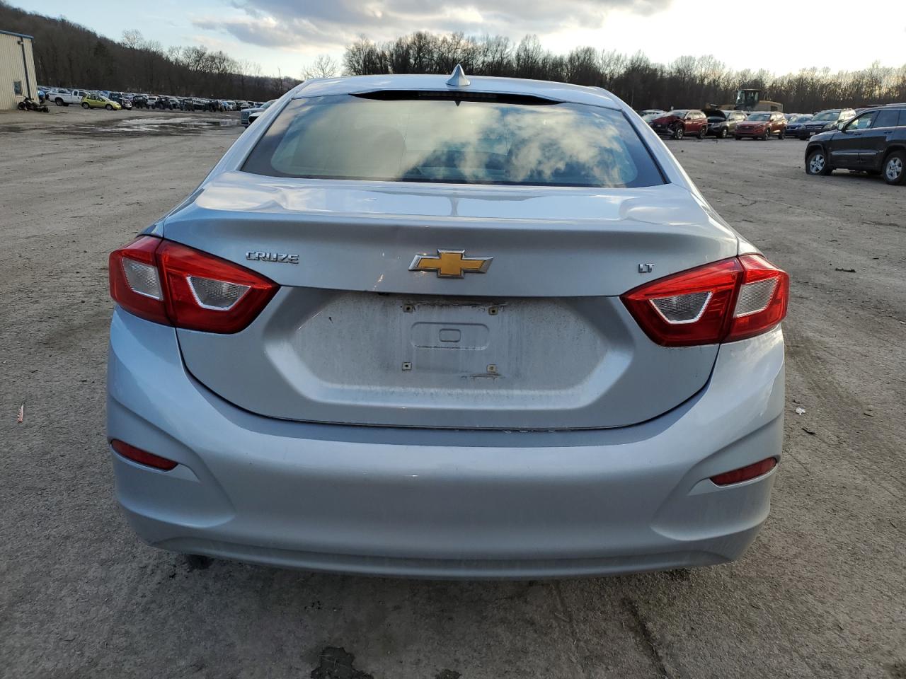 2017 Chevrolet Cruze - Image 6