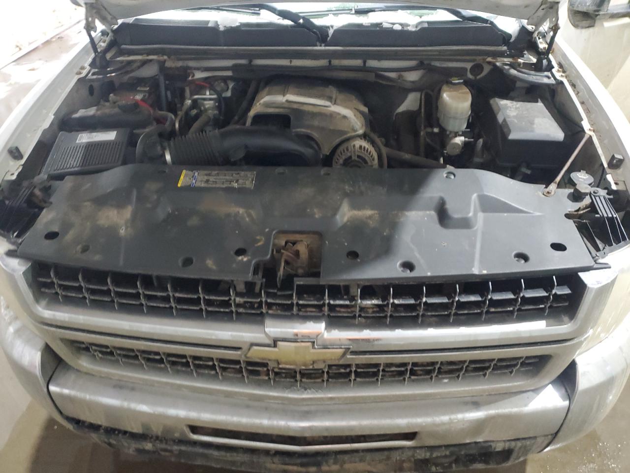 2009 Chevrolet Silverado - Image 12