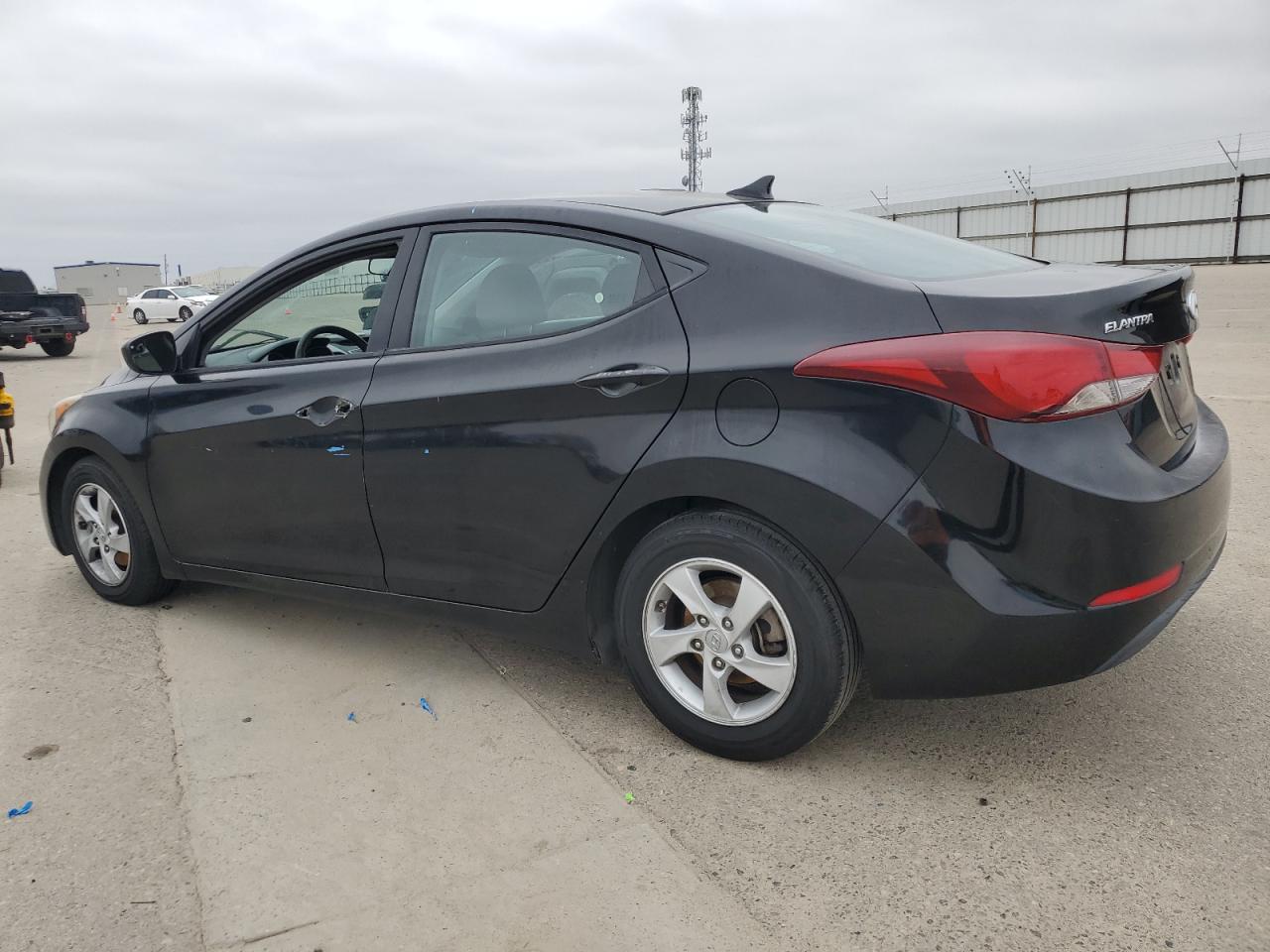 2015 Hyundai Elantra - Image 2