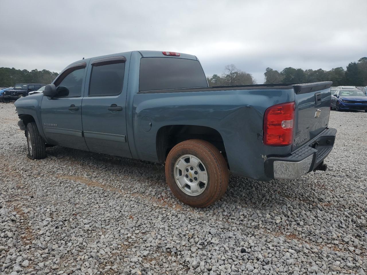 2011 Chevrolet Silverado - Image 2
