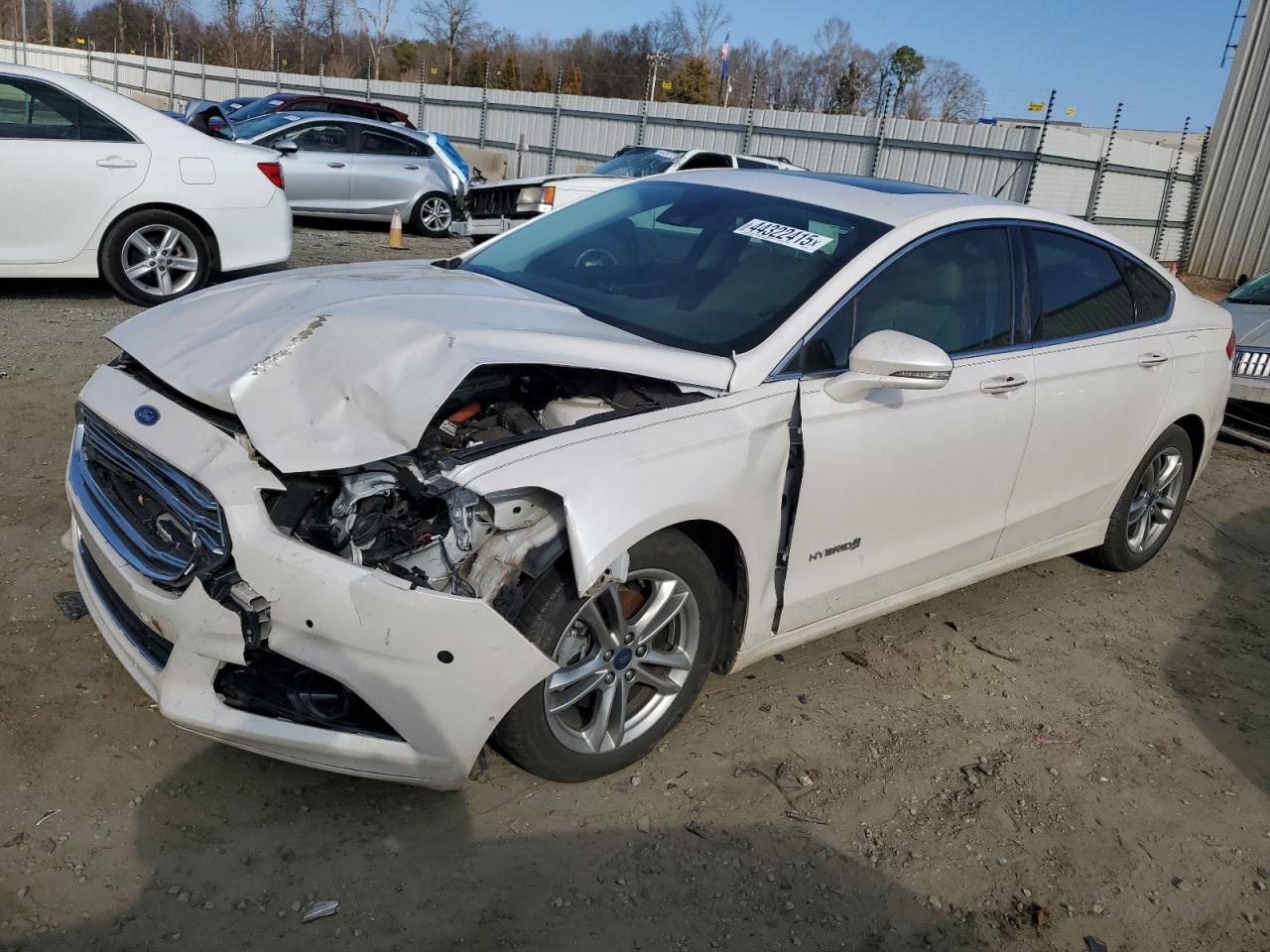 2015 Ford Fusion - Image 1