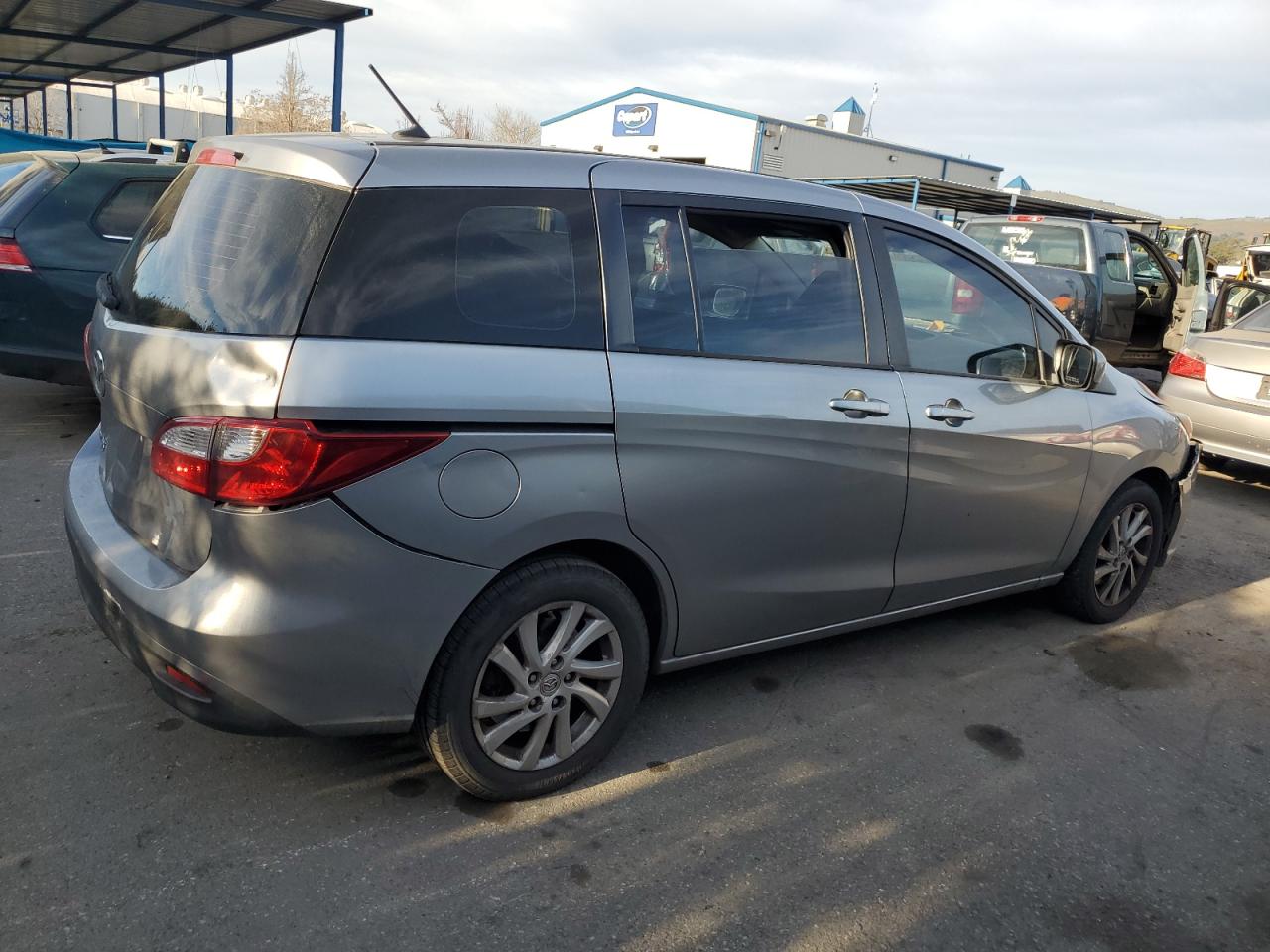 2012 Mazda 5 - Image 3