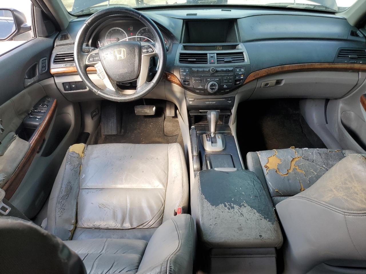 2011 Honda Accord - Image 8