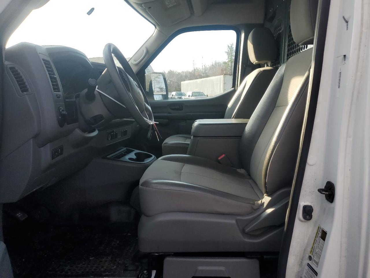 1N6BF0LY1HN808913 NISSAN NV 2017