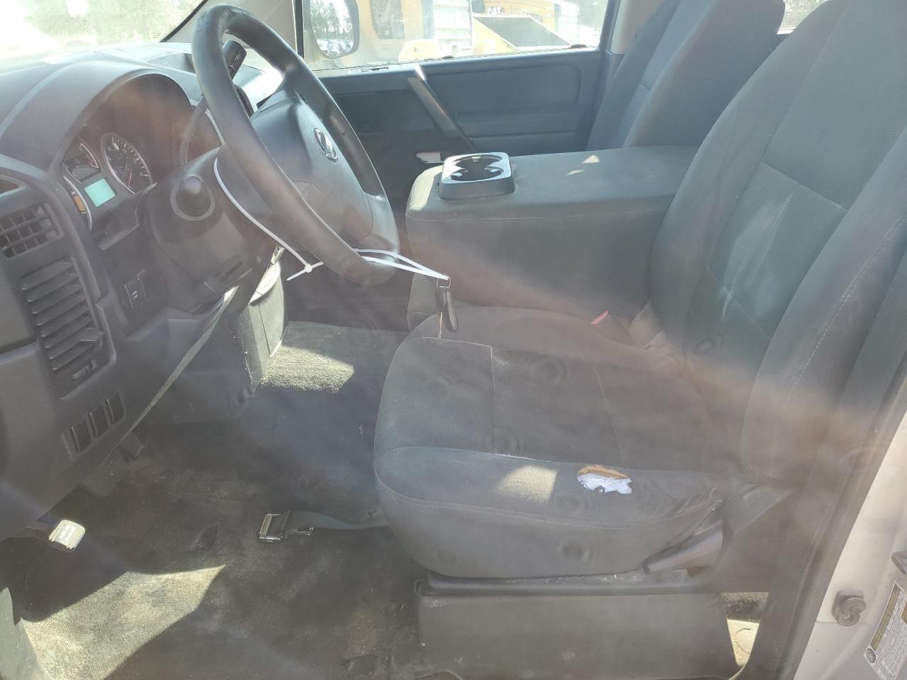 2009 Nissan Titan - Image 7