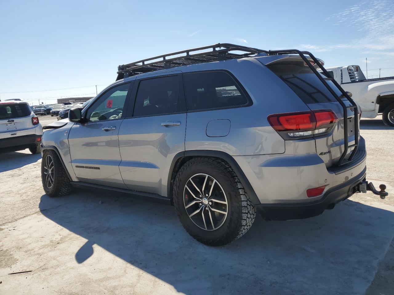2018 Jeep Grand Cherokee - Image 2