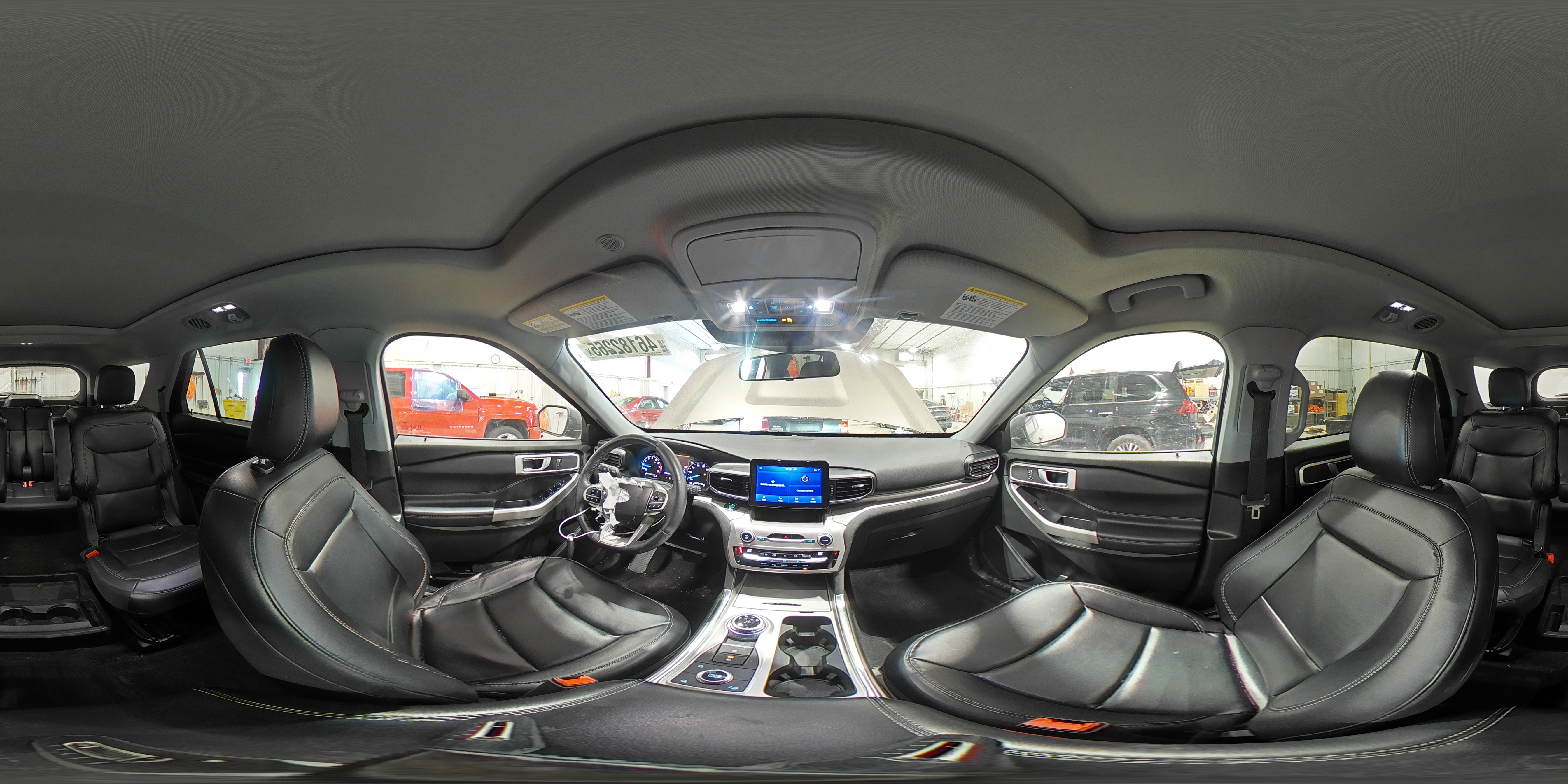 2021 Ford Explorer - Image 13