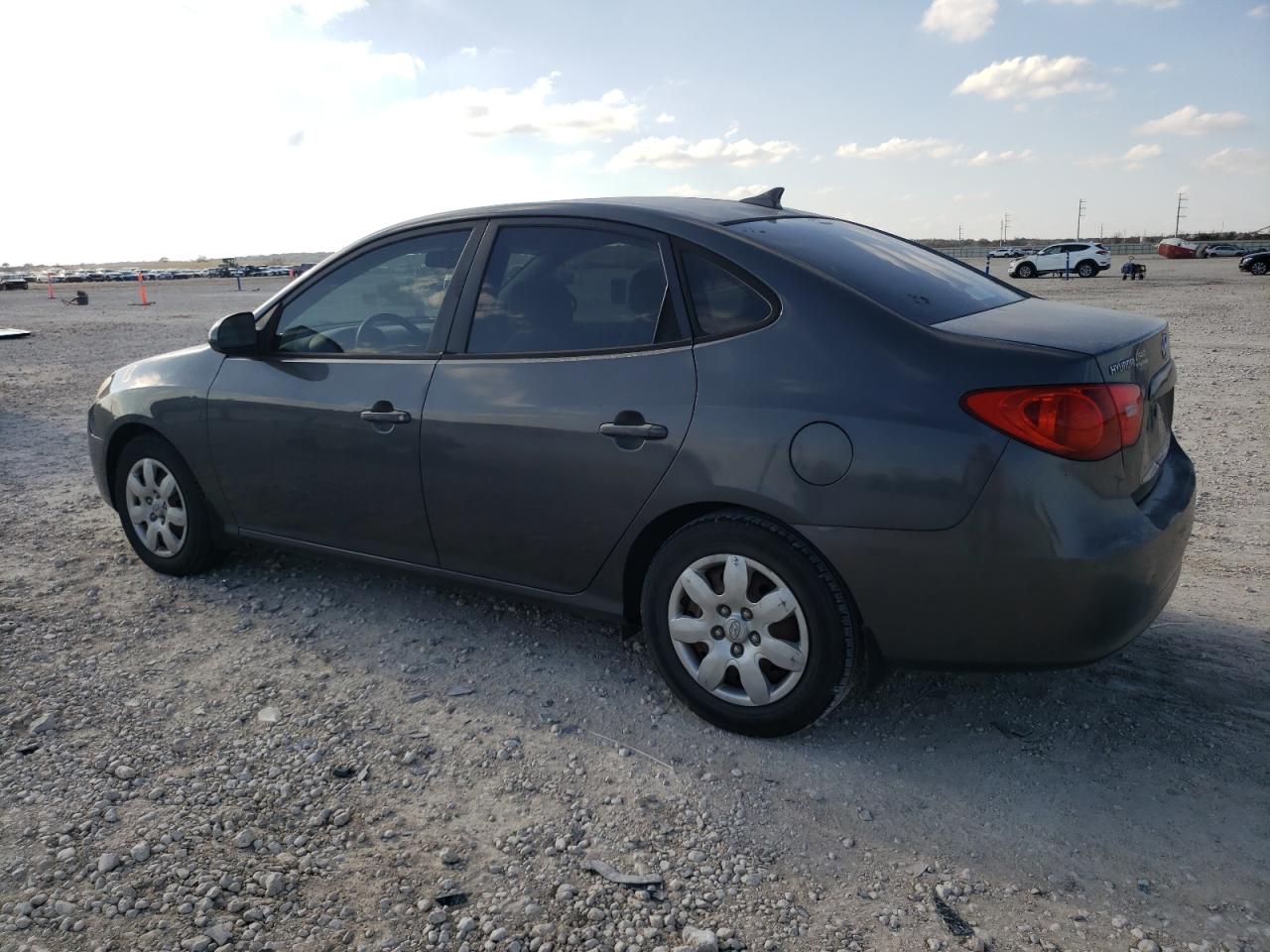 2009 Hyundai Elantra - Image 2