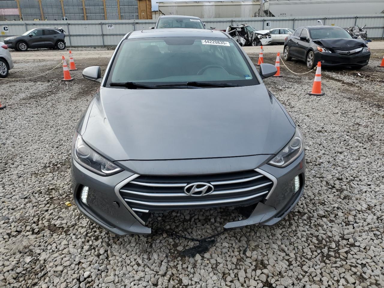 2018 Hyundai Elantra - Image 5