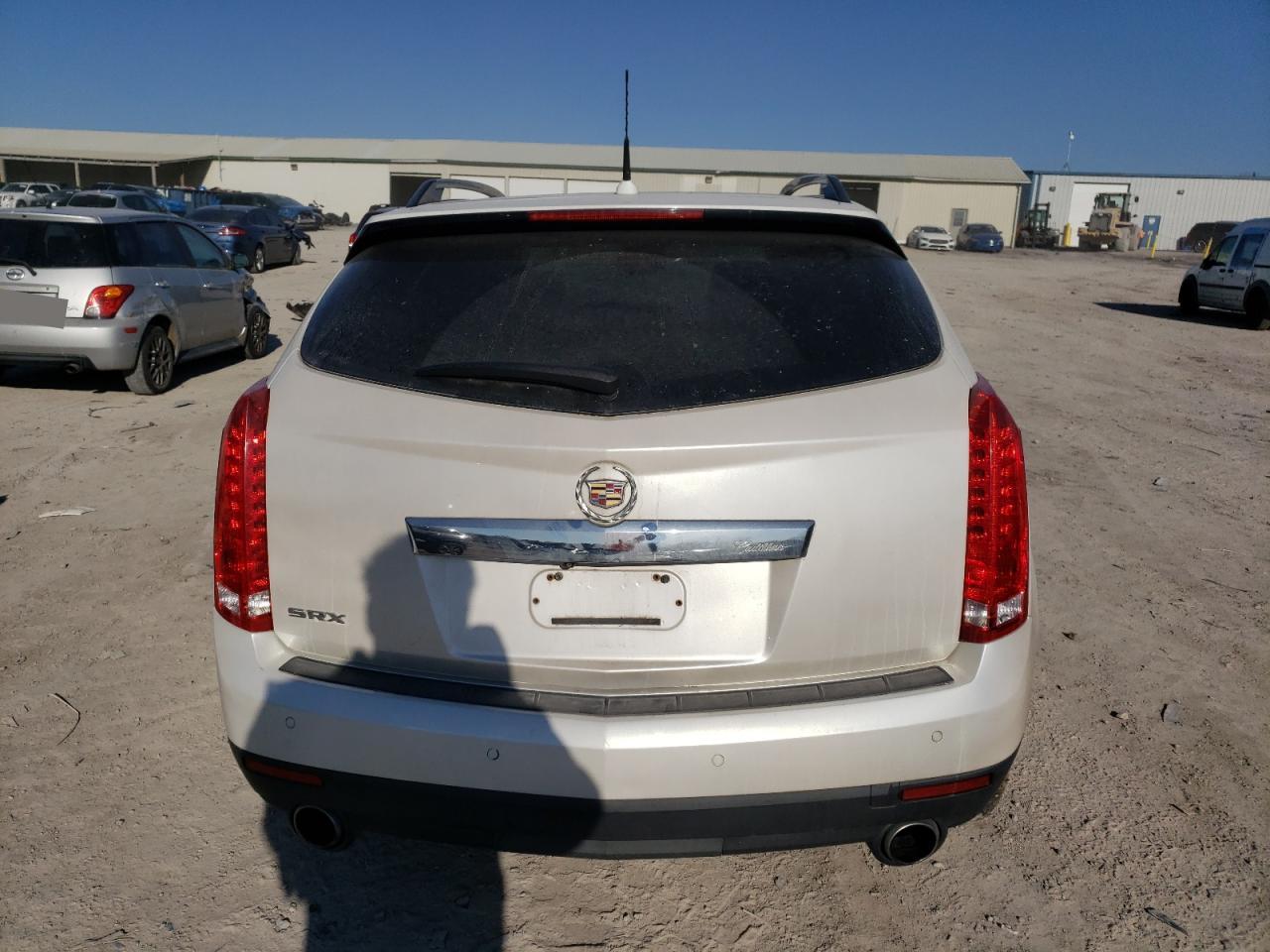 2010 Cadillac SRX - Image 6