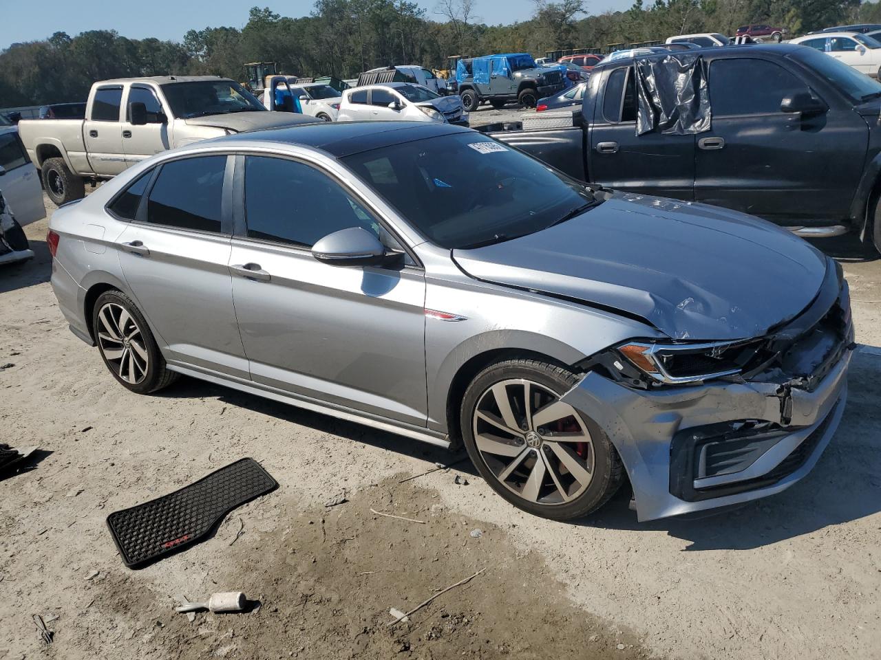 2019 Volkswagen Jetta - Image 4