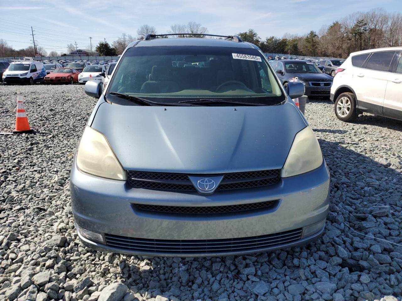 2004 Toyota Sienna - Image 5