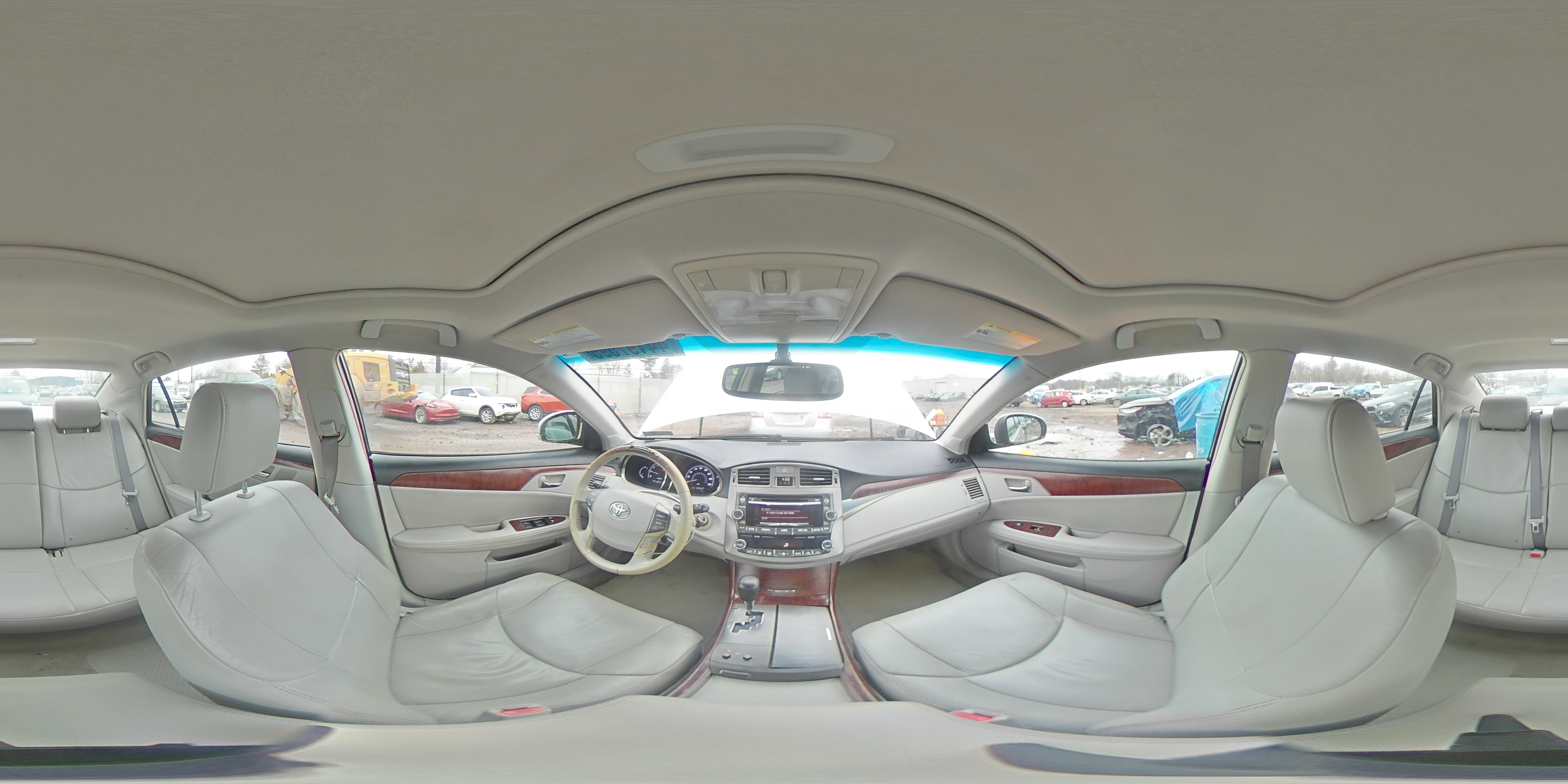 2011 Toyota Avalon - Image 12