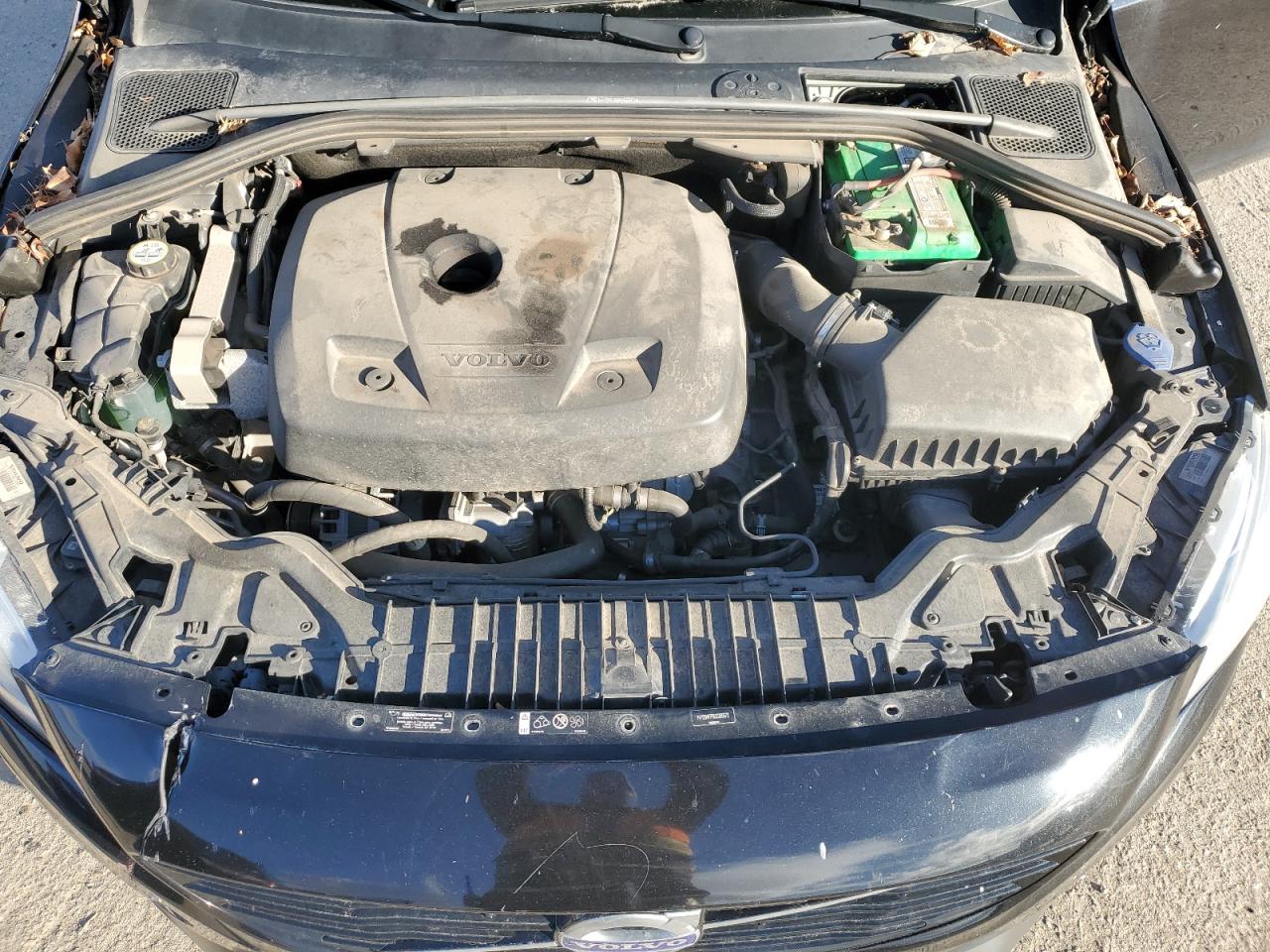 2016 Volvo S60 - Image 11
