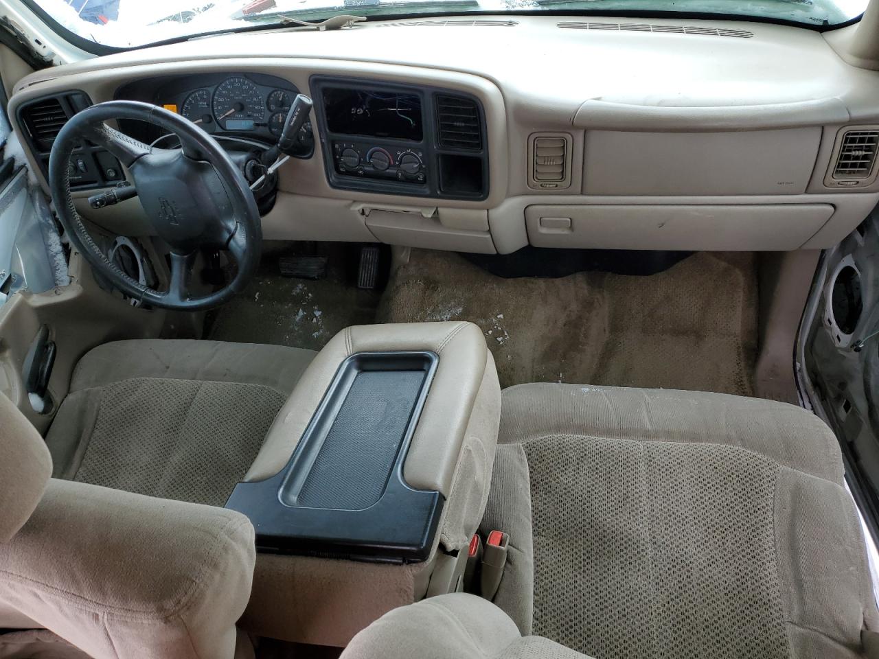 2002 Chevrolet Suburban - Image 8