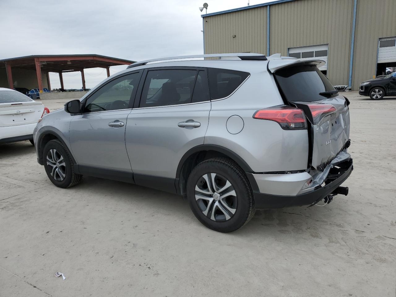 2018 Toyota RAV 4 - Image 2