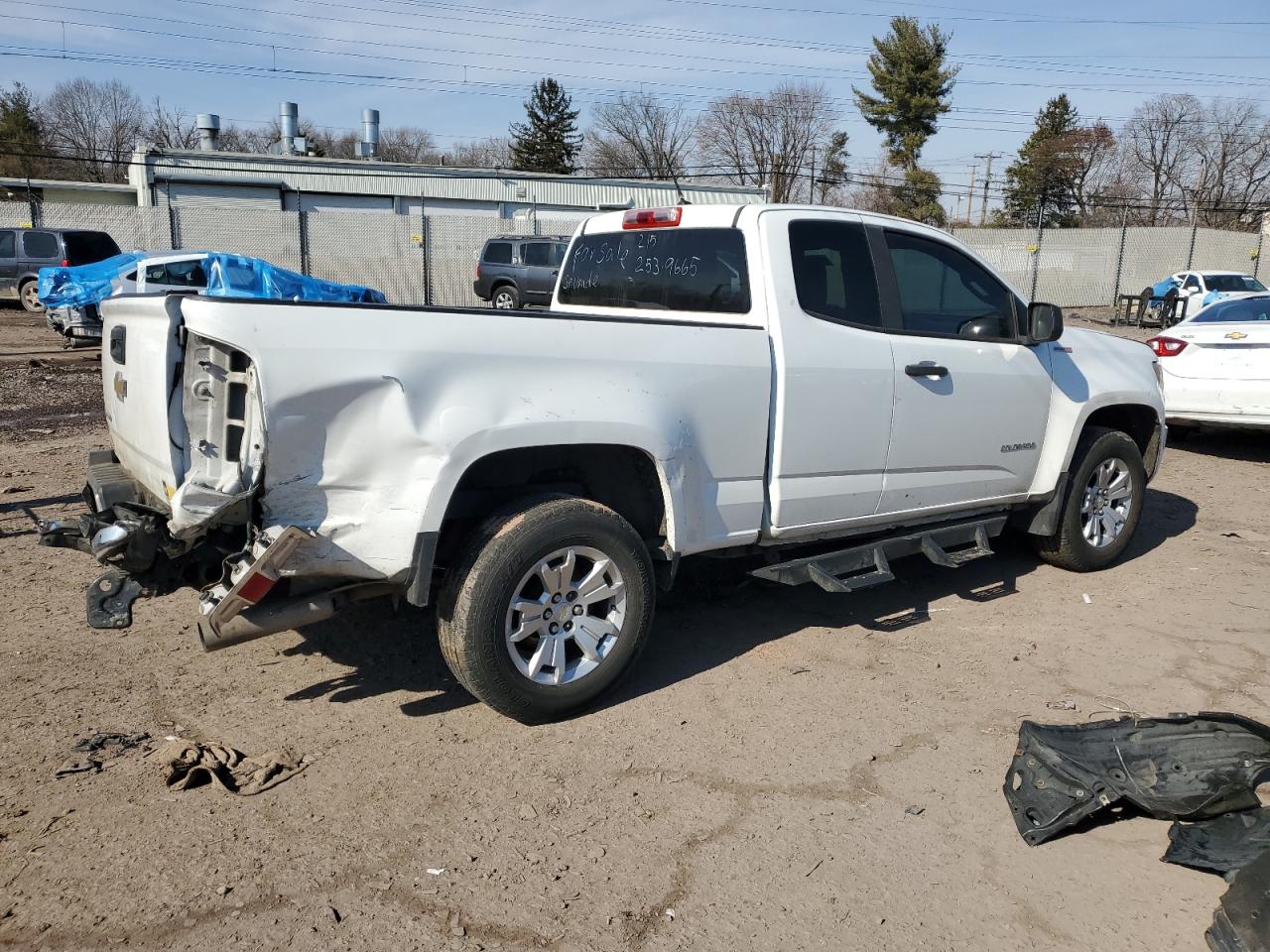 2017 Chevrolet Colorado - Image 3