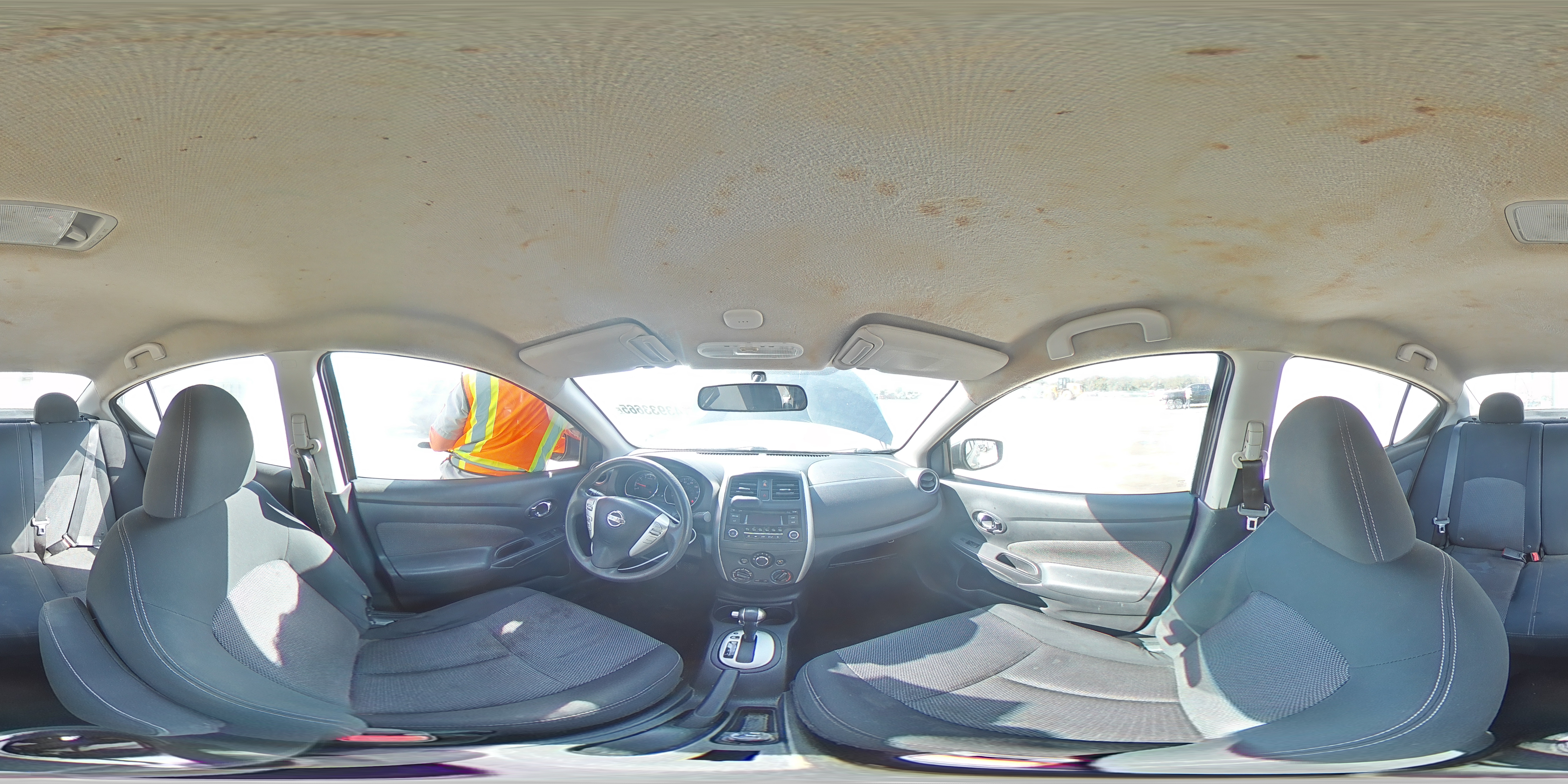 2016 Nissan Versa - Image 12