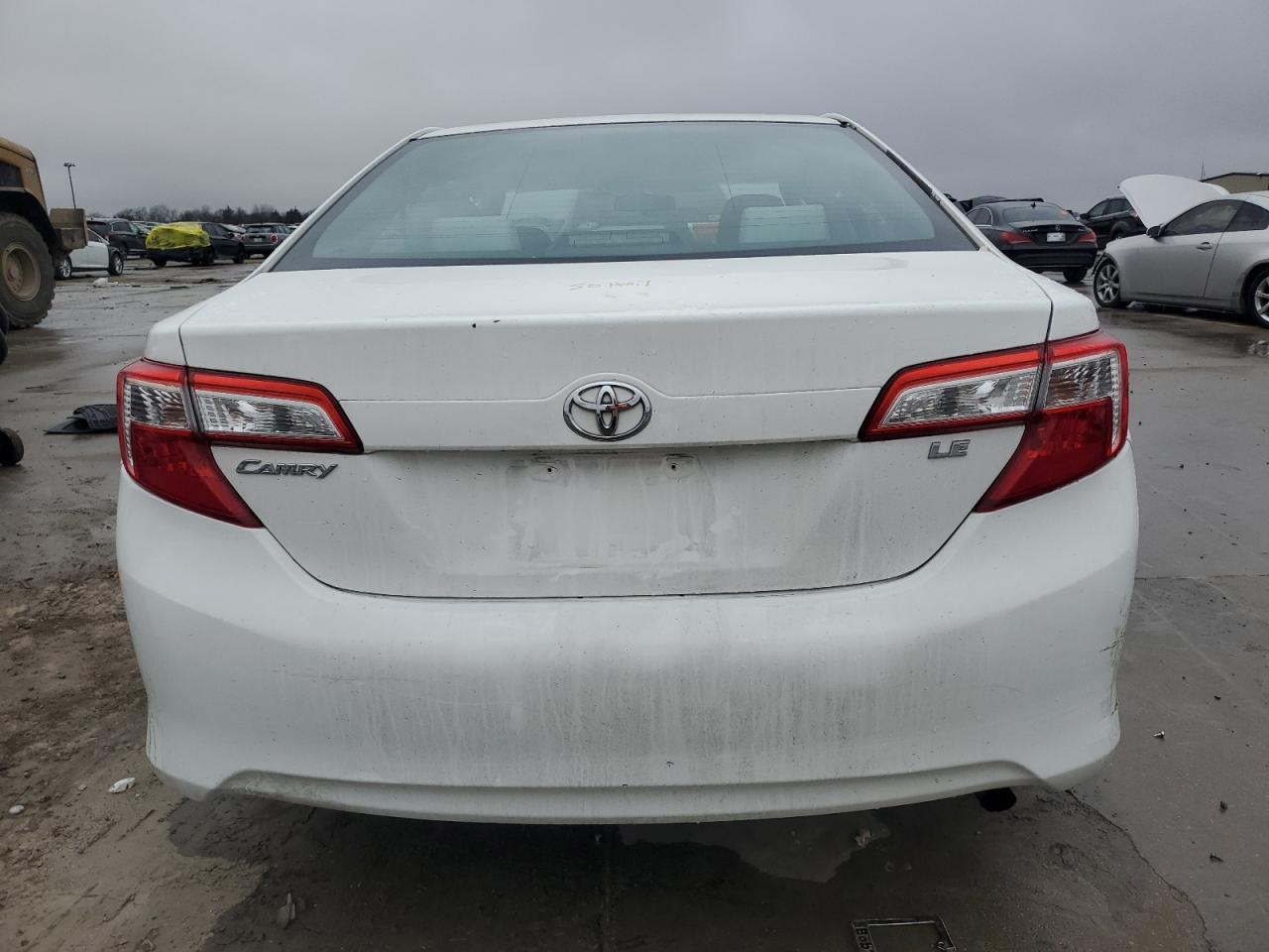 2014 Toyota Camry - Image 6
