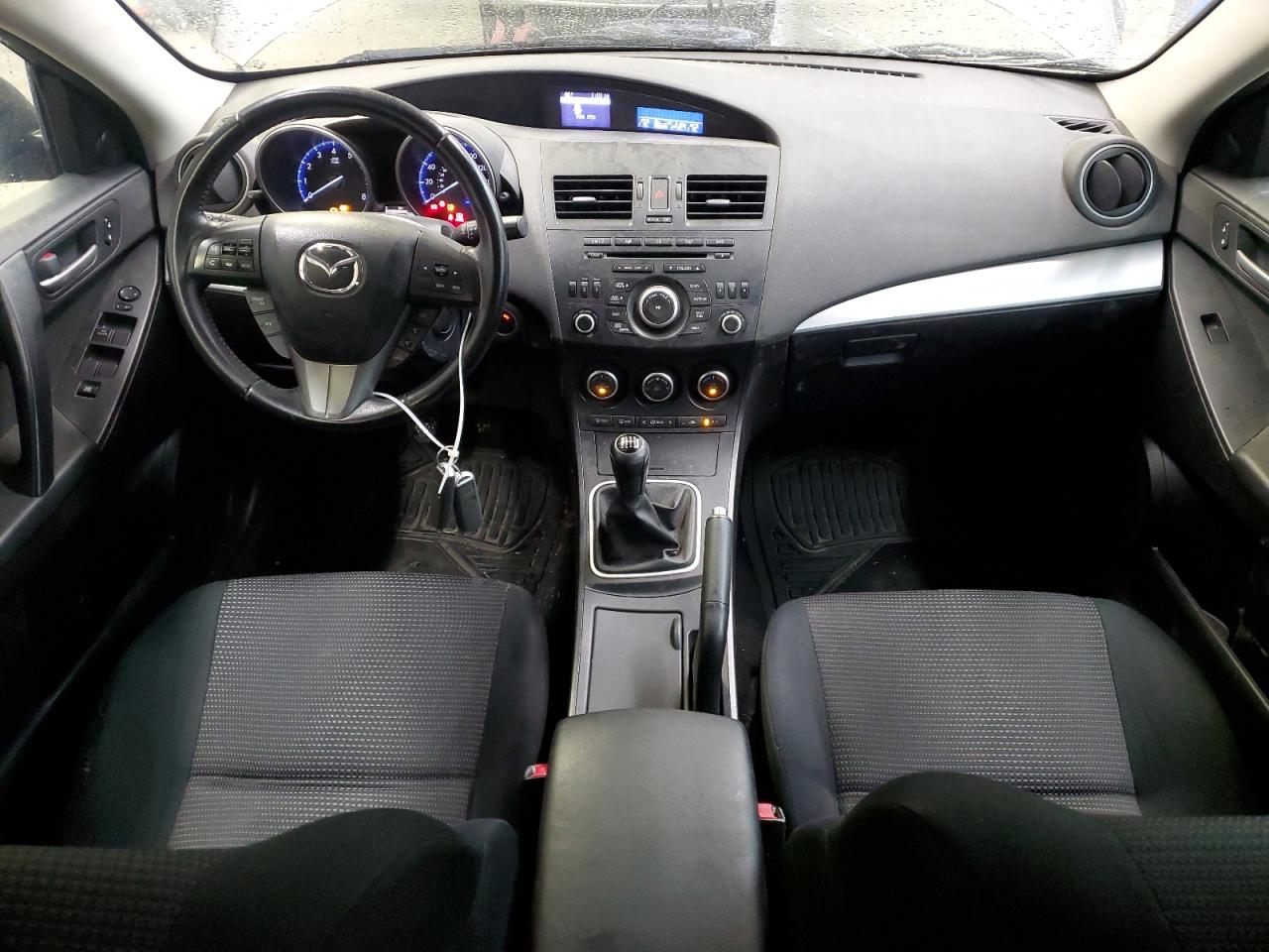 2013 Mazda 3 - Image 8