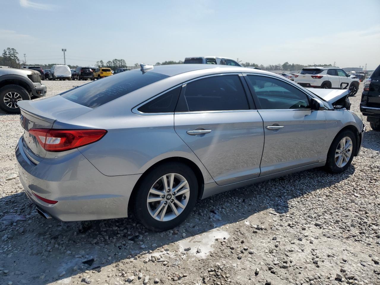 2017 Hyundai Sonata - Image 3